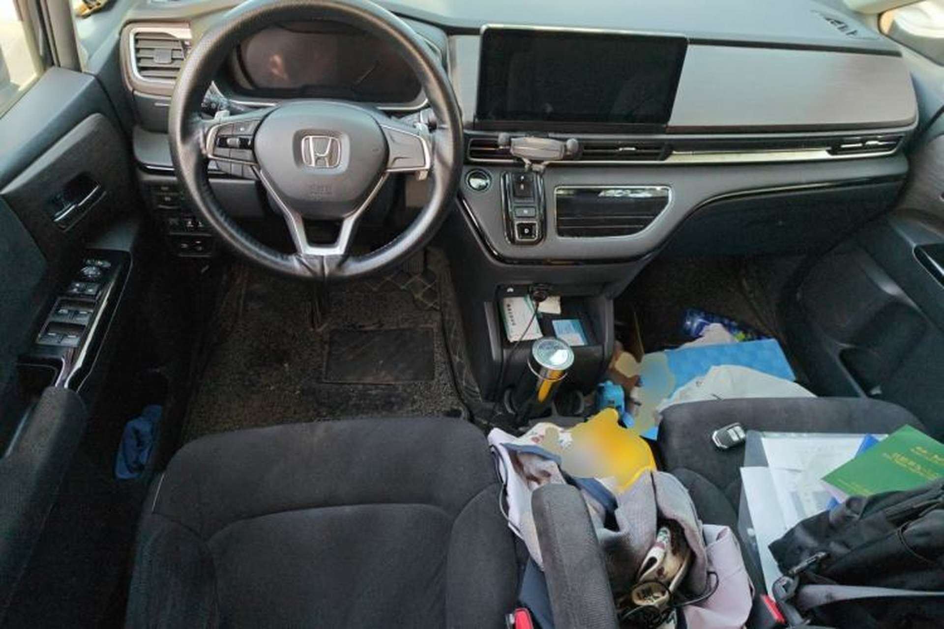 Used Honda Odyssey 2022 2.0L eHEV Sharp Enjoyment Edition Center Console