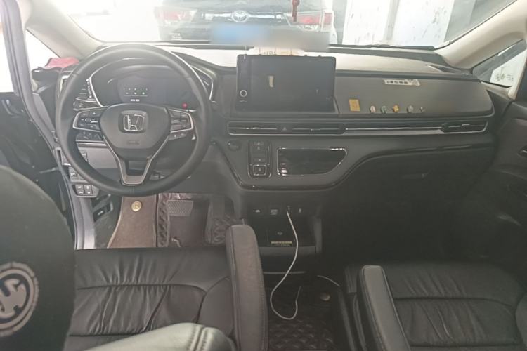 Used Honda Odyssey 2022 2.0L eHEV Sharp Smart Edition Center Console