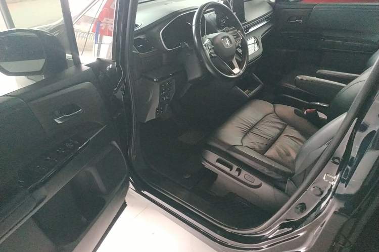 Used Honda Odyssey 2022 2.0L eHEV Sharp Enjoyment Edition Driver Seat