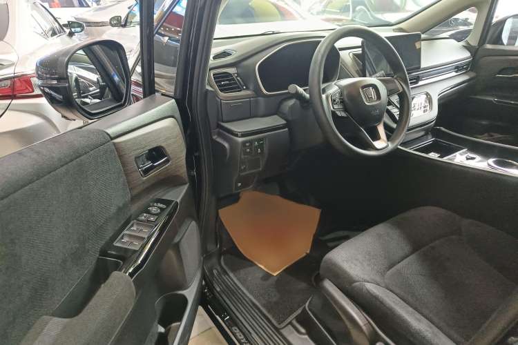 Used Honda Odyssey 2022 2.0L eHEV Sharp Enjoyment Edition Driver Seat