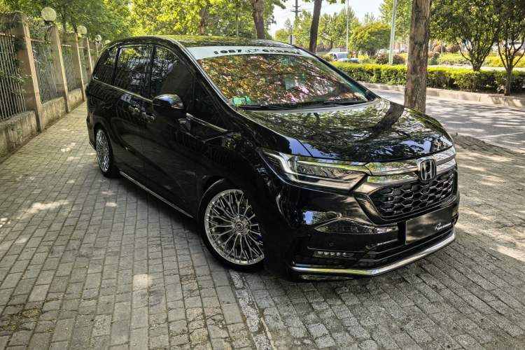 Used Honda Odyssey 2022 2.0L eHEV Prestige Four-Seater Edition Exterior 2