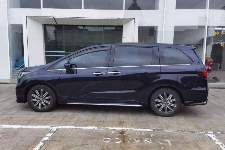 Used Honda Odyssey 2022 2.0L eHEV Sharp Smart Edition Exterior 3