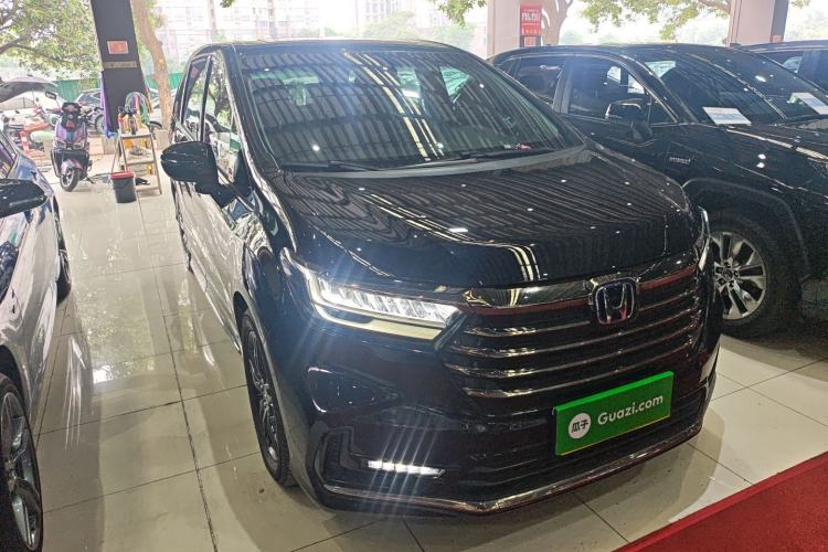 Used Honda Odyssey 2022 2.0L eHEV Sharp·Luxury Edition Front Right 45 Deg