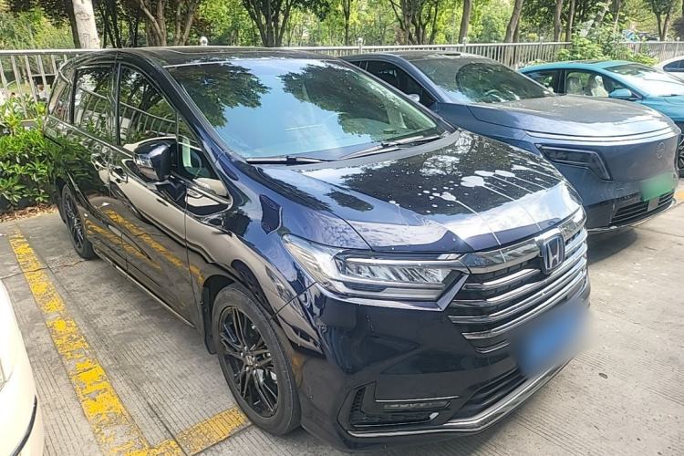 Used Honda Odyssey 2022 2.0L eHEV Sharp·Luxury Edition Front Right 45 Deg