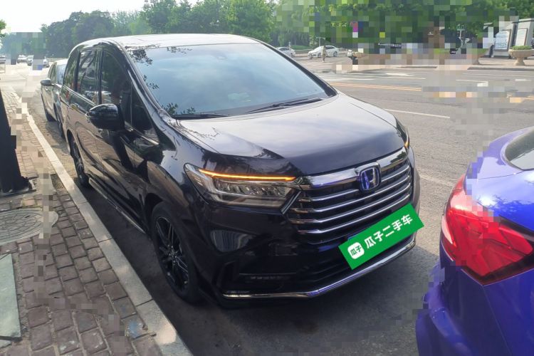 Used Honda Odyssey 2022 2.0L eHEV Sharp·Luxury Edition Front Right 45 Deg