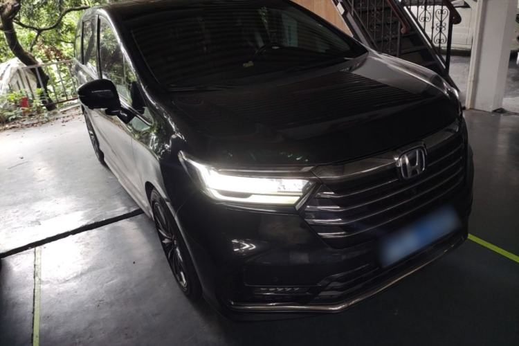 Used Honda Odyssey 2022 2.0L eHEV Sharp·Luxury Edition Front Right 45 Deg