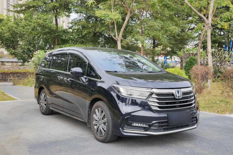 Used Honda Odyssey 2022 2.0L eHEV Sharp Enjoyment Edition Front Right 45 Deg