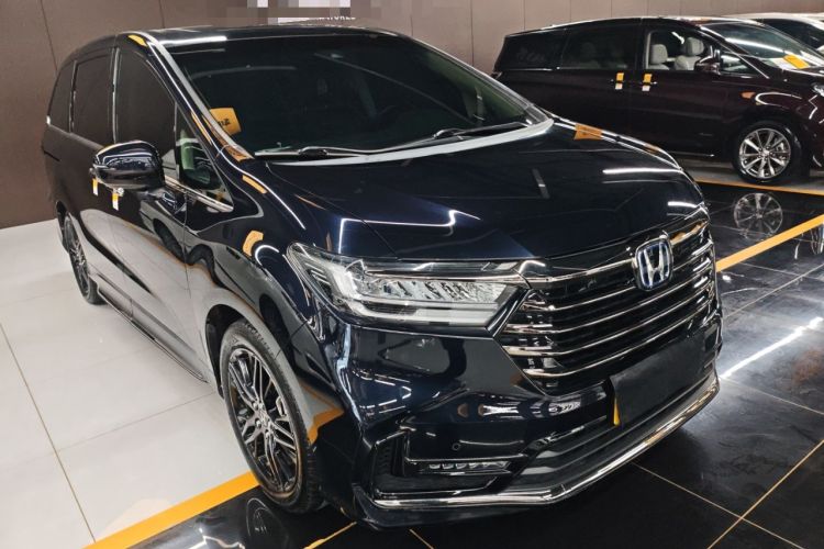 Used Honda Odyssey 2022 2.0L eHEV Sharp·Luxury Edition Front Right 45 Deg