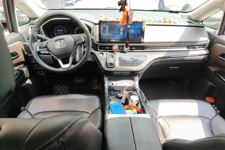 Used Honda Odyssey 2022 2.0L eHEV Sharp Enjoyment Edition Interior 2