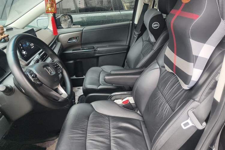Used Honda Odyssey 2022 2.0L eHEV Sharp Enjoyment Edition Left Front Seat