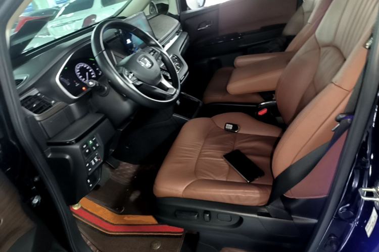 Used Honda Odyssey 2022 2.0L eHEV Sharp Supreme Edition Left Front Seat