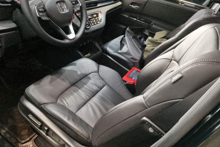 Used Honda Odyssey 2022 2.0L eHEV Sharp·Luxury Edition Left Front Seat