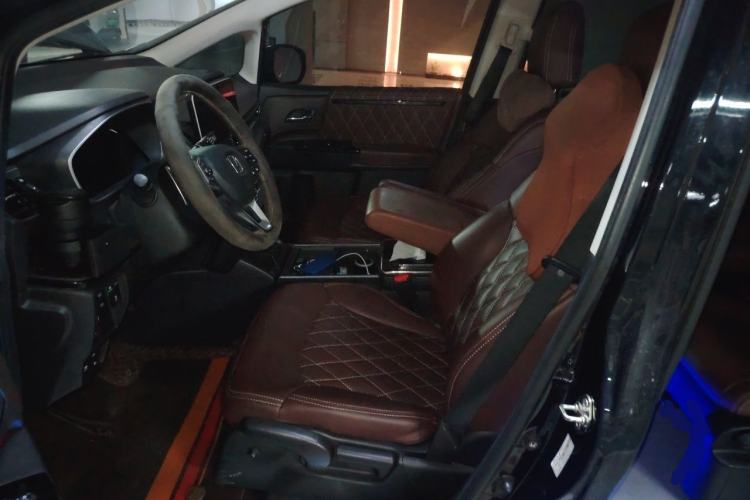 Used Honda Odyssey 2022 2.0L eHEV Sharp Enjoyment Edition Left Front Seat