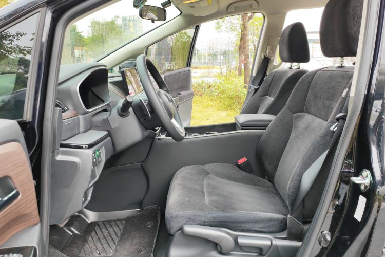 Used Honda Odyssey 2022 2.0L eHEV Sharp Enjoyment Edition Left Front Seat