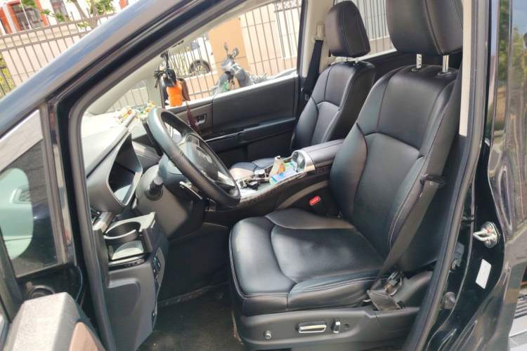 Used Honda Odyssey 2022 2.0L eHEV Sharp Enjoyment Edition Left Front Seat