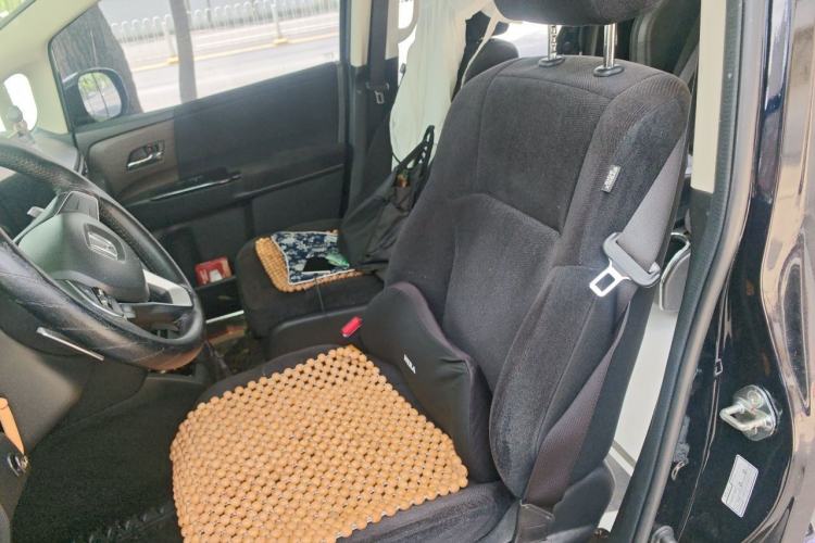 Used Honda Odyssey 2022 2.0L eHEV Sharp Enjoyment Edition Left Front Seat