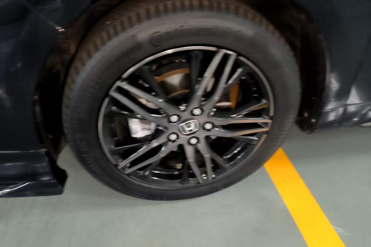 Used Honda Odyssey 2022 2.0L eHEV Sharp Supreme Edition Left Front Wheel Hub