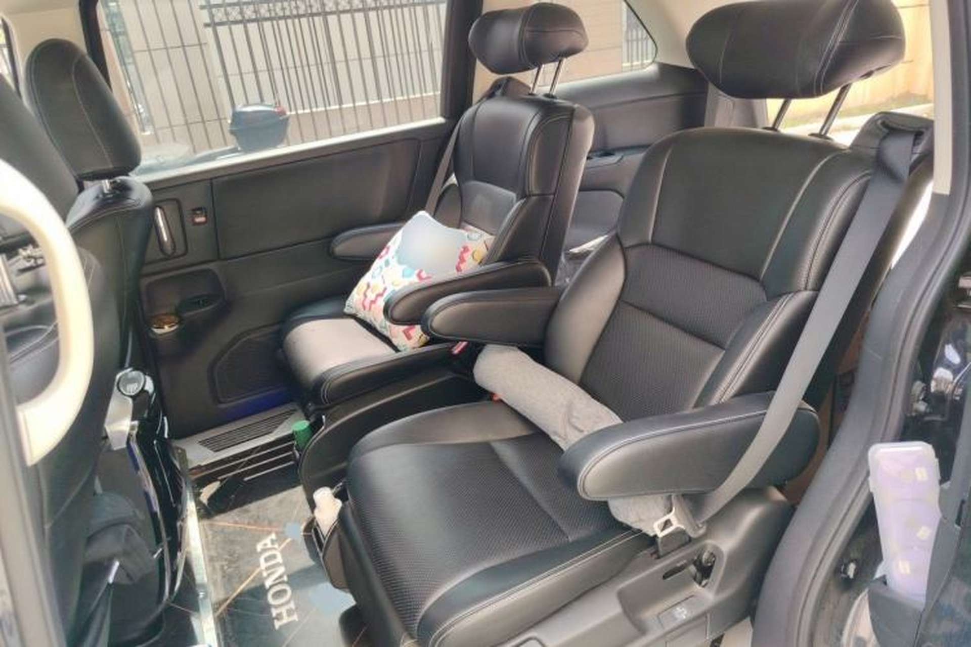 Used Honda Odyssey 2022 2.0L eHEV Sharp Enjoyment Edition Left Rear Seat