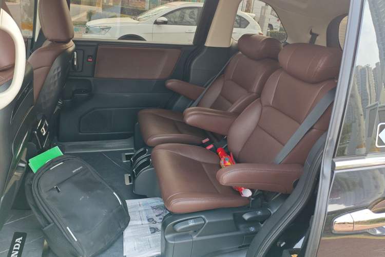 Used Honda Odyssey 2022 2.0L eHEV Sharp Enjoyment Edition Left Rear Seat