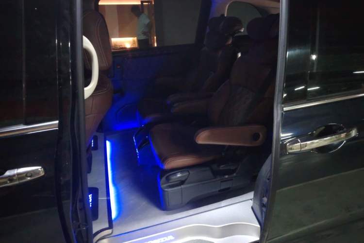 Used Honda Odyssey 2022 2.0L eHEV Sharp Enjoyment Edition Left Rear Seat