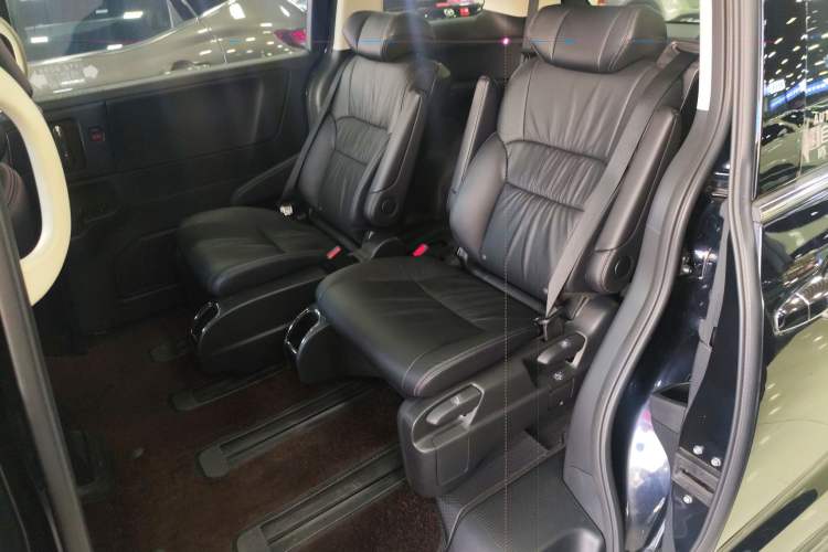 Used Honda Odyssey 2022 2.0L eHEV Sharp Enjoyment Edition Left Rear Seat