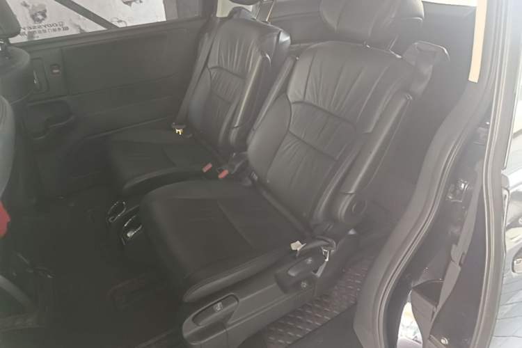 Used Honda Odyssey 2022 2.0L eHEV Sharp Smart Edition Left Rear Seat