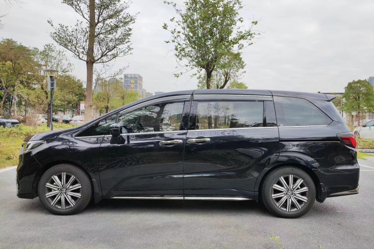 Used Honda Odyssey 2022 2.0L eHEV Sharp Enjoyment Edition Left Side