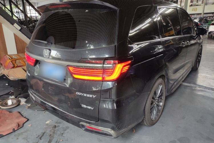 Used Honda Odyssey 2022 2.0L eHEV Sharp·Luxury Edition Rear Right 45 Deg
