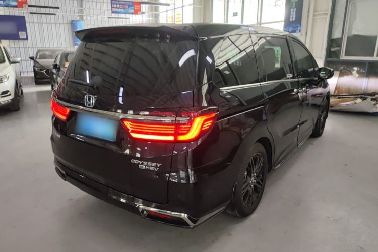 Used Honda Odyssey 2022 2.0L eHEV Sharp·Luxury Edition Rear Right 45 Deg