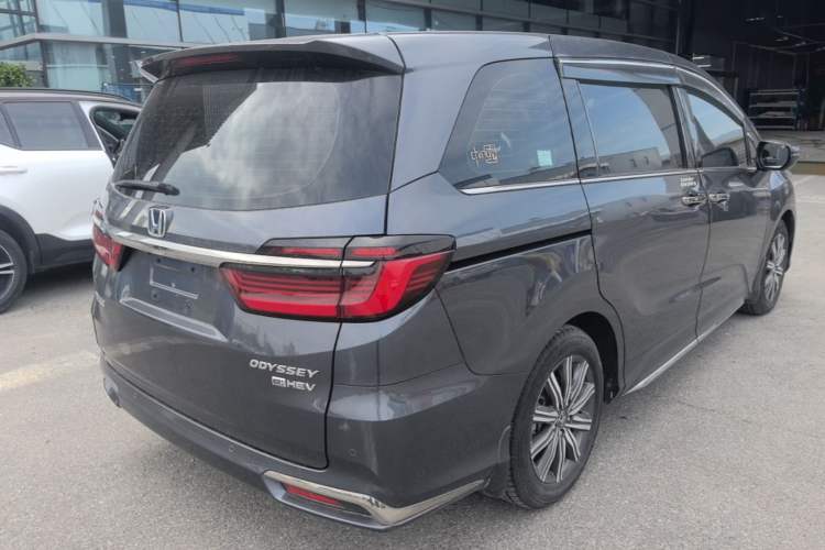 Used Honda Odyssey 2022 2.0L eHEV Sharp Smart Edition Rear Right 45 Deg