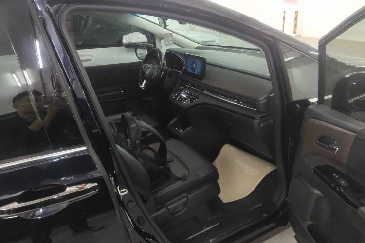 Used Honda Odyssey 2022 2.0L eHEV Sharp Enjoyment Edition Right Front Seat