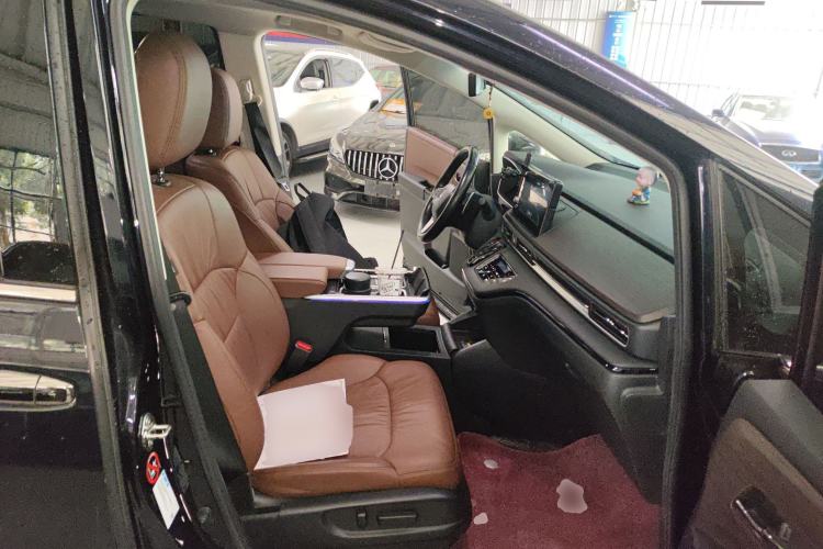 Used Honda Odyssey 2022 2.0L eHEV Sharp·Luxury Edition Right Front Seat