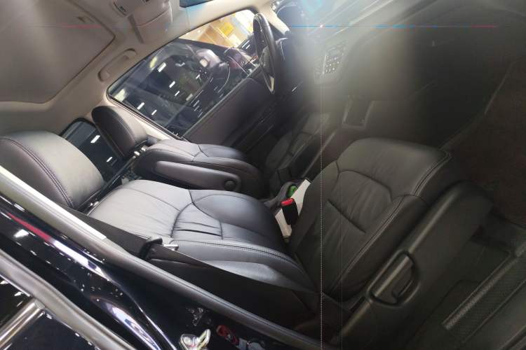 Used Honda Odyssey 2022 2.0L eHEV Sharp Enjoyment Edition Right Front Seat
