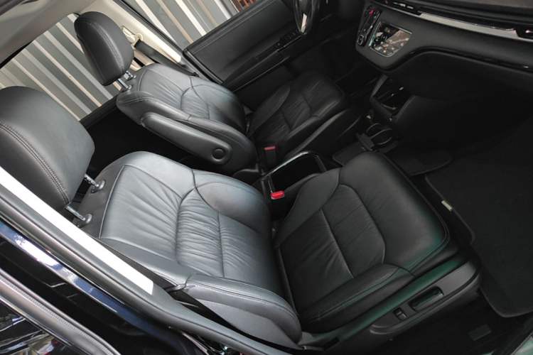 Used Honda Odyssey 2022 2.0L eHEV Sharp·Luxury Edition Right Front Seat