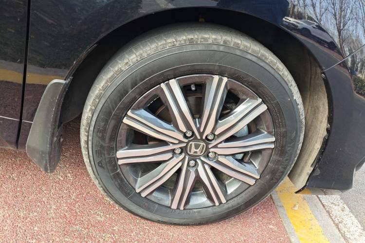 Used Honda Odyssey 2022 2.0L eHEV Sharp Enjoyment Edition Right Front Wheel Hub