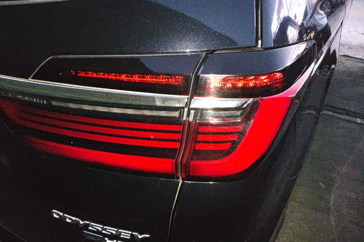 Used Honda Odyssey 2022 2.0L eHEV Sharp Supreme Edition Right Rear Taillight