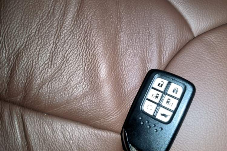 Used Honda Odyssey 2022 2.0L eHEV Sharp Supreme Edition Vehicle Key