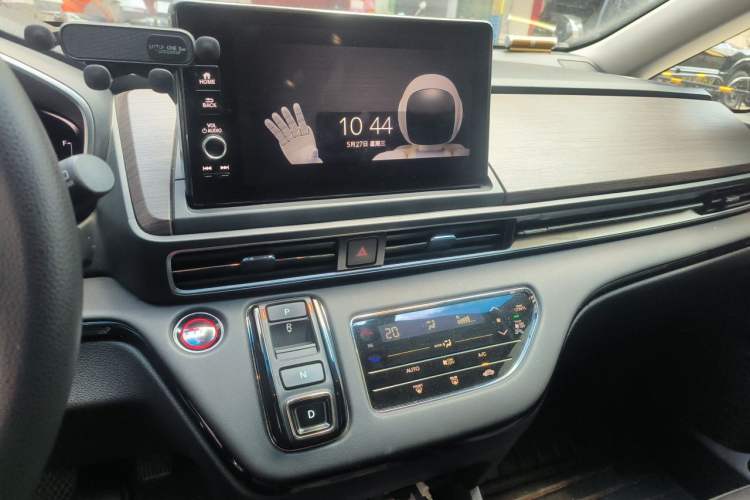 Used Honda Odyssey 2022 2.0L eHEV Sharp Smart Edition Audio And AC Panel