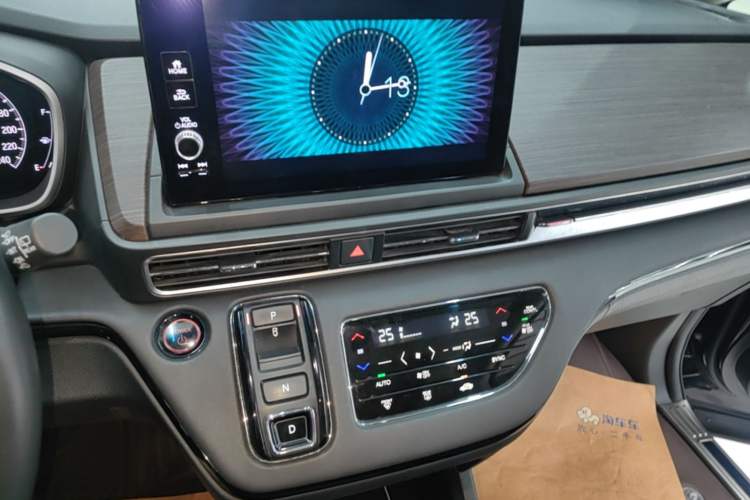 Used Honda Odyssey 2022 2.0L eHEV Sharp·Luxury Edition Audio And AC Panel