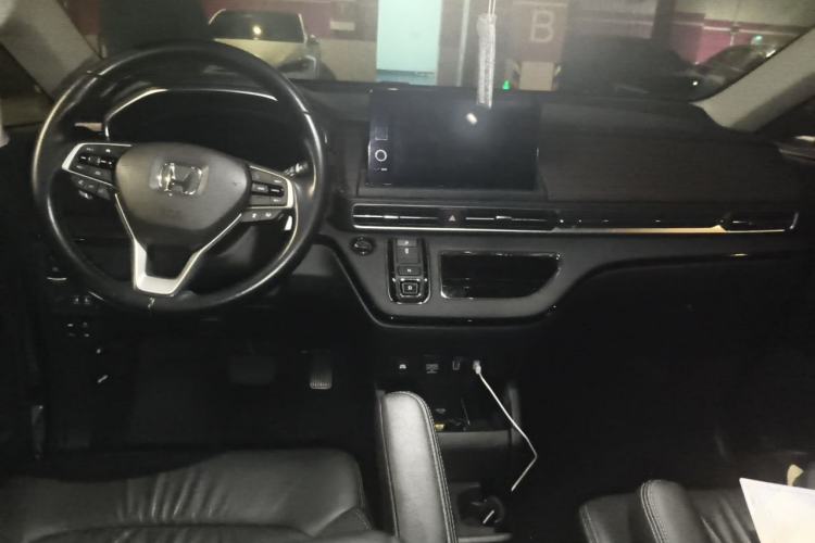Used Honda Odyssey 2022 2.0L eHEV Sharp Enjoyment Edition Center Console