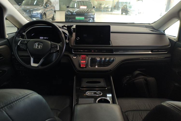 Used Honda Odyssey 2022 2.0L eHEV Sharp Enjoyment Edition Center Console