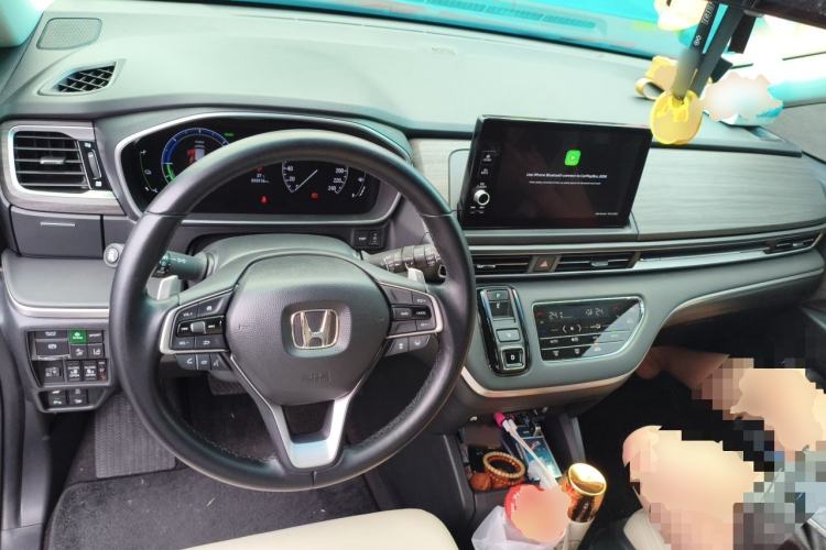 Used Honda Odyssey 2022 2.0L eHEV Prestige Four-Seater Edition Center Console