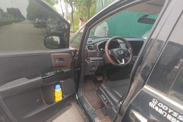 Used Honda Odyssey 2022 2.0L eHEV Sharp Smart Edition Driver Seat
