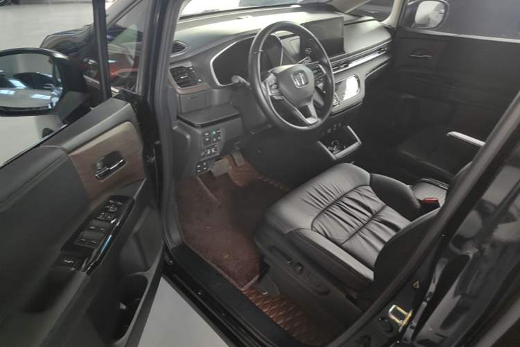 Used Honda Odyssey 2022 2.0L eHEV Sharp Enjoyment Edition Driver Seat