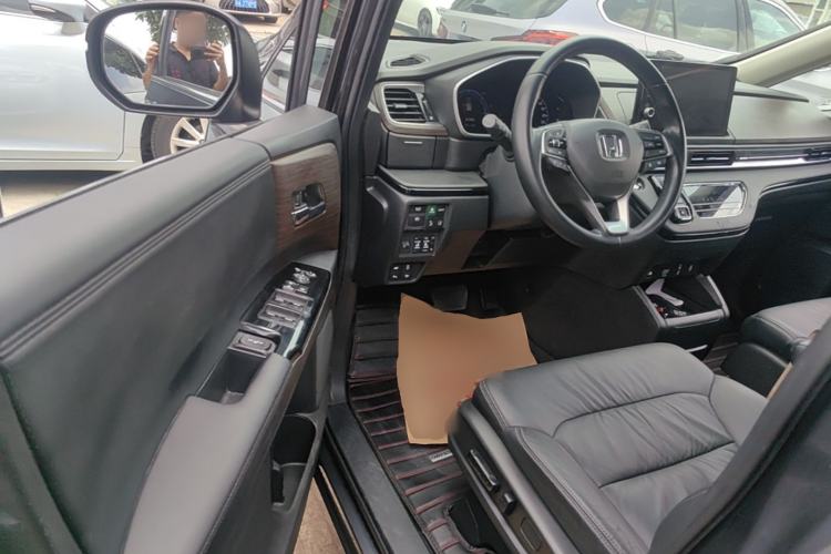 Used Honda Odyssey 2022 2.0L eHEV Sharp Enjoyment Edition Driver Seat
