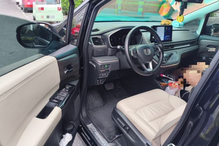 Used Honda Odyssey 2022 2.0L eHEV Prestige Four-Seater Edition Driver Seat