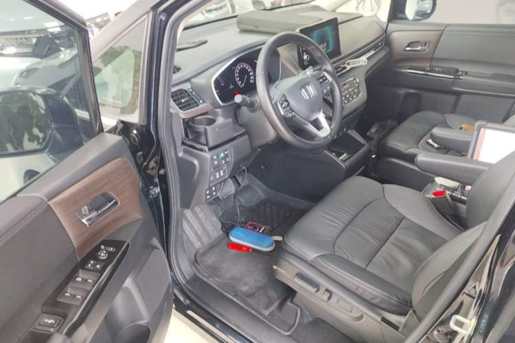 Used Honda Odyssey 2022 2.0L eHEV Sharp Enjoyment Edition Driver Seat