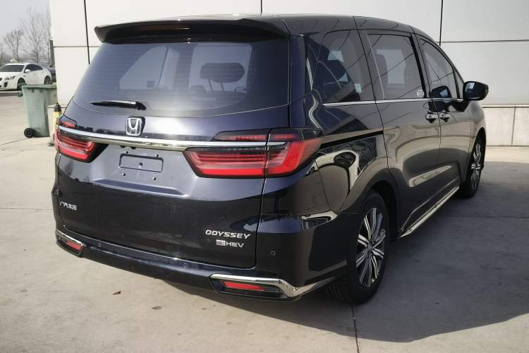Used Honda Odyssey 2022 2.0L eHEV Sharp Enjoyment Edition Exterior 3