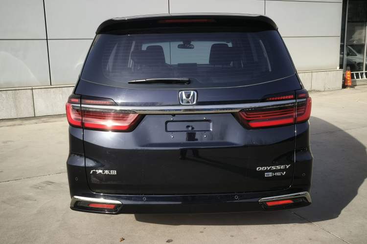 Used Honda Odyssey 2022 2.0L eHEV Sharp Enjoyment Edition Exterior 4