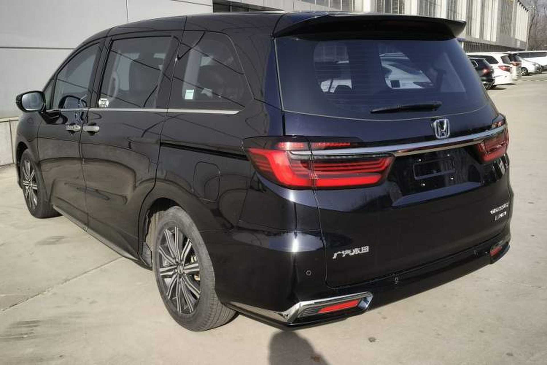 Used Honda Odyssey 2022 2.0L eHEV Sharp Enjoyment Edition Exterior 5